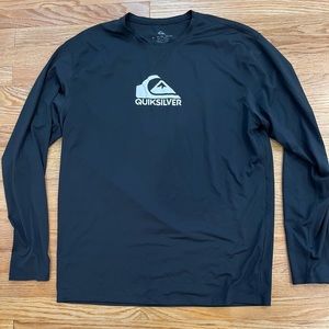 Black quiksilver rashguard